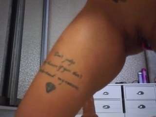 EvaxxxRose