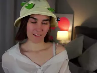 MoireCarll's Live Sex Cam Show