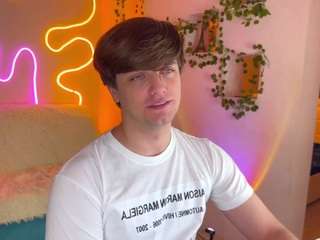 sofi-adrean Live Webcam on CamSoda