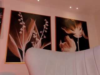 ambarjames live cam profile