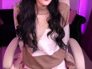 evilune's CamSoda show and profile