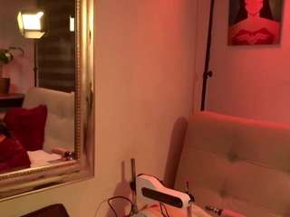KyraMori live cam