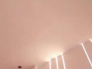 le modèle milalawrencex est en webcam porno dans un show sur le site camsoda, il possède les tags suivants: average,black hair,brown eyes,deepthroat,dirty talk,domination,drinking,erotic dance,fingering,no smoking,striptease,tattoos