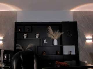 milalawrencex's live room