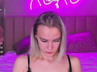 carolin-miller Live Webcam on CamSoda