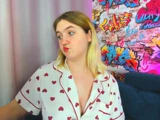 julia-jips Live Webcam on CamSoda