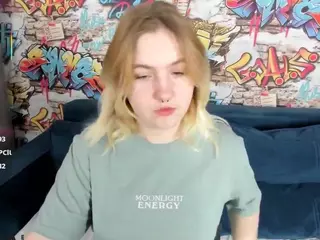 Julia-Jips's Live Sex Cam Show