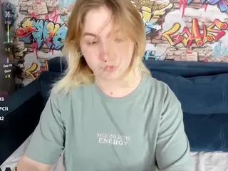 Julia-Jips's Live Sex Cam Show