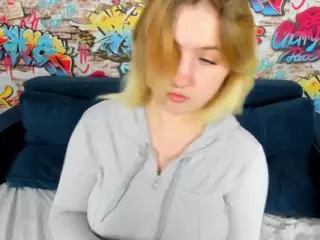 Julia-Jips's Live Sex Cam Show
