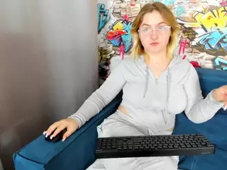 Julia-Jips's Live Sex Cam Show