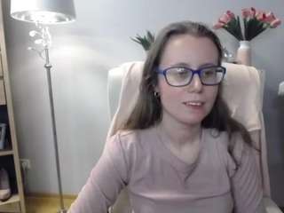 lizzysparkle's CamSoda show and profile