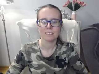 LizzySparkle live webcam on Soda Cams