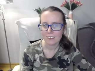 le modèle lizzysparkle est en webcam porno dans un show sur le site camsoda, il possède les tags suivants: athletic,cuckold,dirty talk,domination,erotic dance,foot fetish,green eyes,joi,no drinking,no smoking,role play,hd