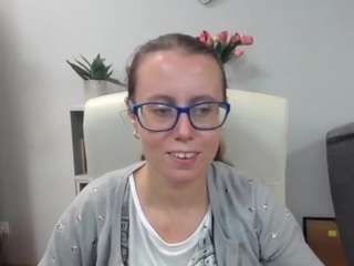 lizzysparkle live webcam show