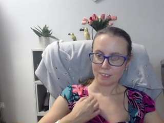 LizzySparkle live webcam show