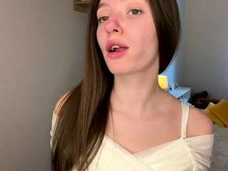 monafulford live cam profile