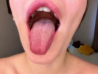 monafulford live cam profile