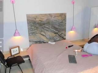 kim921Xd live webcam show