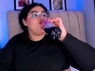 micheellbbw-1's CamSoda show and profile