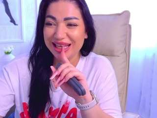 j3nnaxx Live Webcam on CamSoda