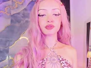 Live cam show with MaddieStark