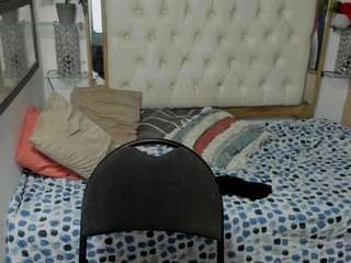 virgin-colombian Live Webcam on CamSoda
