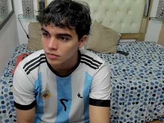 virgin-colombian Live Webcam on CamSoda