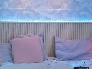 ainarajimenez's CamSoda show and profile