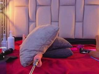 Live cam show with bryonycute