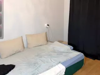 ElwynaCordner's Live Sex Cam Show