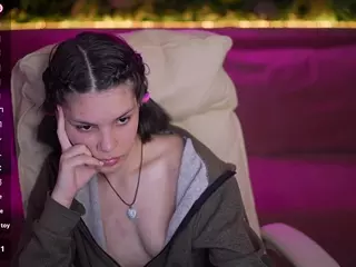 HarlyBell's Live Sex Cam Show
