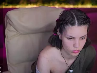 HarlyBell's Live Sex Cam Show