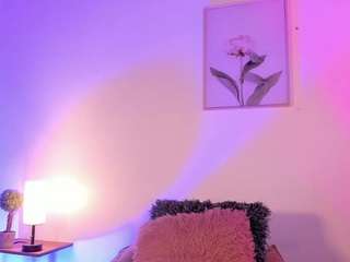 isabellacruz1's CamSoda show and profile