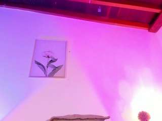 Live webcam model isabellacruz1 on Soda Cams