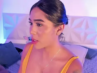 IsabellaCruz1's Live Sex Cam Show