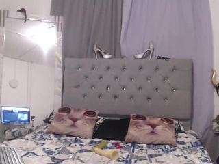 lexxy-brown webcam model