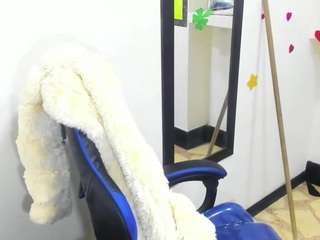 miaa-scott's CamSoda show and profile