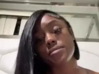 sapphireduh2's Live Sex Cam Show