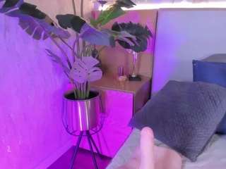 valeryy-smith's CamSoda show and profile