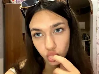 EmmaParabellumsss's Live Sex Cam Show