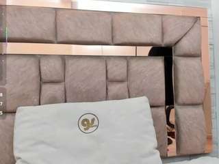 karol-lewiss Live Webcam on CamSoda