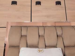 karol-lewiss Live Webcam on CamSoda