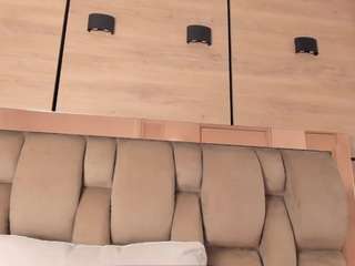 karol-lewiss live cam profile