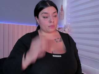 karolinee Live Webcam on CamSoda