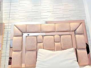 susan-elliot's CamSoda show and profile