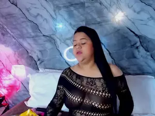 Baby Curvy's Live Sex Cam Show