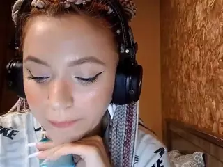 EdaGloss's Live Sex Cam Show