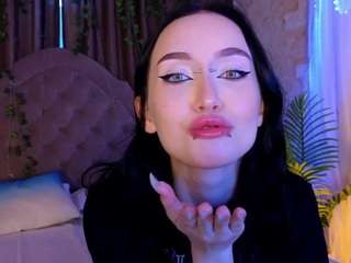 holly-berryy Live Webcam on CamSoda