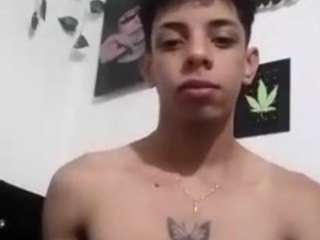 littleboybigheart Live Webcam on CamSoda