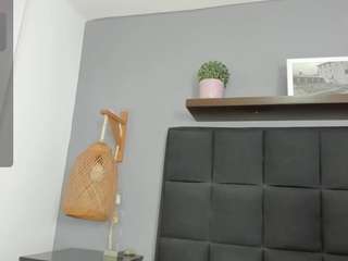 liza-ricci's CamSoda show and profile